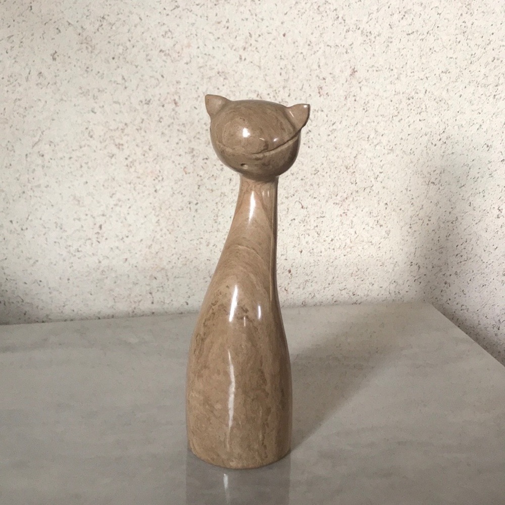 Final Sale! Stone(Onyx?)Cat Statuette, like-new